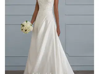 Smuk brudekjole (ny) str 42-44