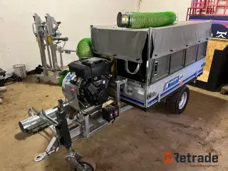 - - - K-Vagnen K-Sugen løvsuger på trailer