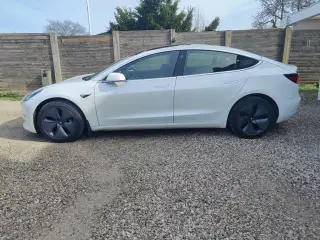 Tesla Model 3  Long Range AWD
