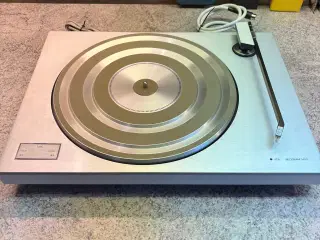 Nyserviceret Beogram 3400 pladespiller.