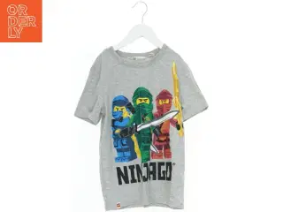 Lego Ninjago T-shirt fra H&M (str. 134)