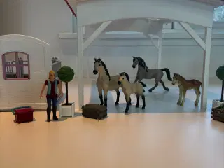 Schleich stald område med 7 stk  heste
