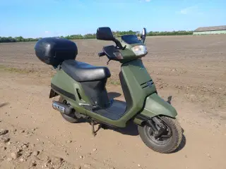 Peugeot SV 125 totakt MC Scooter A1 topboks