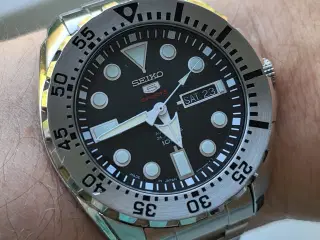 Seiko Baby Monster model SRP599J1