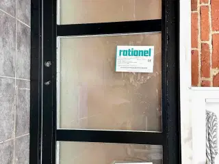 Rationel træ/alu facadedør