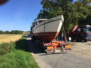 MOTIVA 40 Motorsejler 