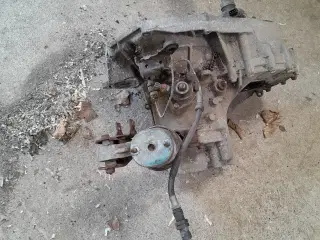 VW. T4. 2,5 Tdi Bus i dele. 5 trins Gearkasse. 