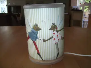 væglampe med motiv til børneværelse