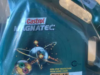 Castrol Magnatec 5W-40 med oliefilter 