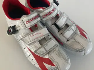 Cykelsko fra Diadora.