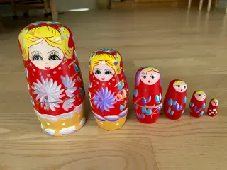 Babuska m. 6 figurer 14 cm H