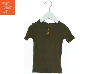 Grøn T-shirt fra Name It (str. 86)