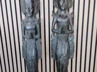 udskårne træ figurer