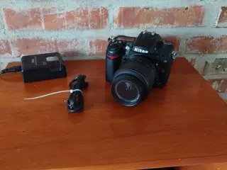 Nikon D7000 16.8mp, 18-55mm VR objektiv og lader 