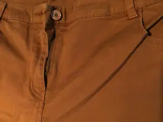 Brune bukser