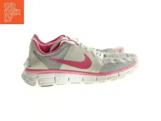 løbesko fra Nike str. 39