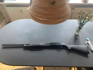 Mossberg Maverick 88 12/76 Pumpgun