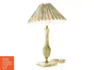 Bordlampe i Onyx Marmor med plisseret skærm (str. 40 x 25 cm)
