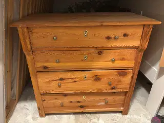 Træ kommode