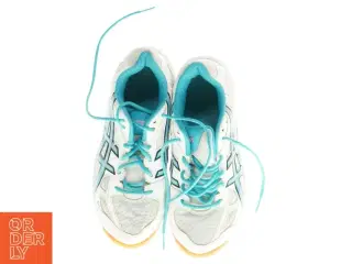 Indendørs sportssko fra ASICS (str. 36)