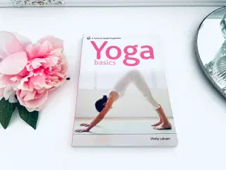 Yoga basic engelsk - god begynder bog