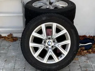 BMW 225/55 R17 4 X vinterdæk med fælge (Pirelli)