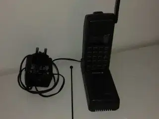 Mobil Ericsson GH198 Multi for samlere