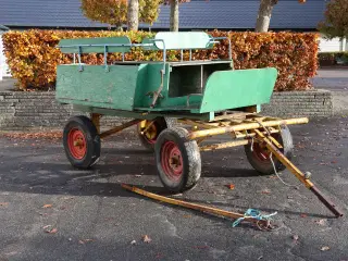 Gl 4 hjulet gummivogn m/drejekrans