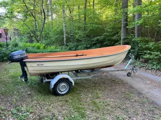 Jolle med motor og trailer