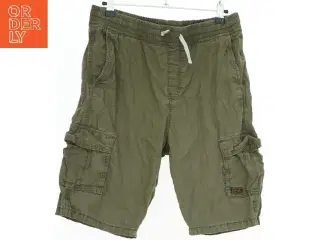 Olivenfarvede cargoshorts fra H&M (str. 170)