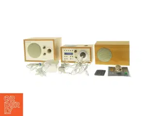 Stereoanlæg, Model One BT Beige Classic Walnut med DAB radio og højtaler og bas (str. 22x14x12 Og 22x14x12 Og 25x17x17 cm)
