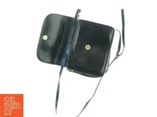 Brugt sort lædertaske fra Okay Soo (str. 20 x 17 cm)