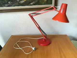 Retro arkitektlampe fra 70’erne 