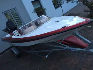 Skøn lille speedbåd som jeg ikke bruger