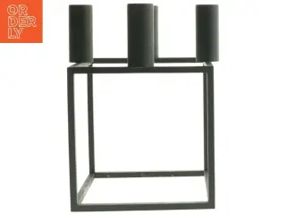 Moderne lysestage i geometrisk design (str. 20x14 cm)