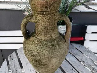 STOR ANTIK HAVEVASE/KRUKKE MED 2 HANKE 41 CM