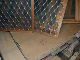 Bly indfattet Vindue