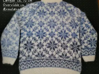 Håndstrikket sweater I alpaka garn