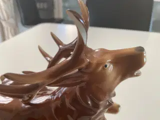 Kronhjortepar i porcelæn 