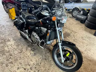 Honda VF700 Magna