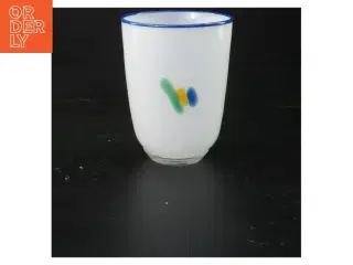 Glasskål med blå kant og dekoration (str. H 12 cm)