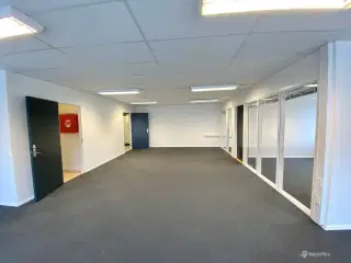 125 m² flotte istandsatte kontorlokaler til leje i Middelfart Midtpunkt