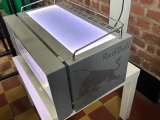 RedBull køleskab med lys