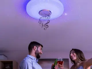 LED-loftlampe med højttaler Lumavox InnovaGoods