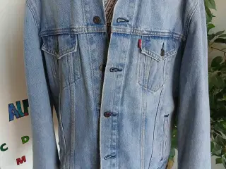 Levi's jakke. Medium