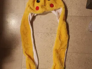 Pikachu Pokemon Hue med indbyggede luffer 