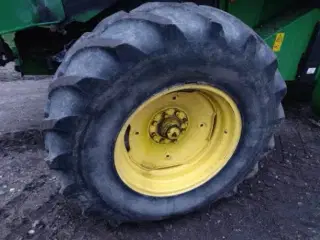 26" 16.9R26