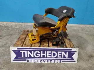 John Deere 310 Sæde