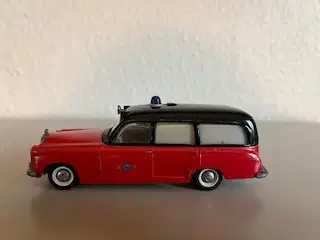 Ambulance Mercedes Benz 220 s