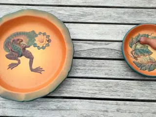 2 stykker Ibsen-keramik